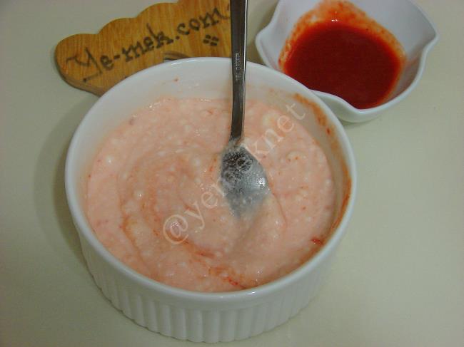 Göbek Eriten Acılı Yoğurt Kürü - Yapılışı (5/12) 