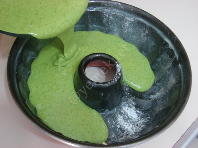 Ispanaklı Kek - Yapılışı (12/20) 