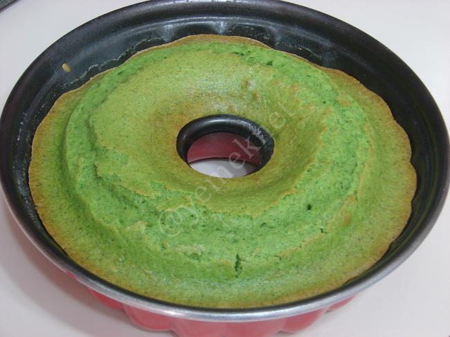 Ispanaklı Kek - Yapılışı (15/20) 