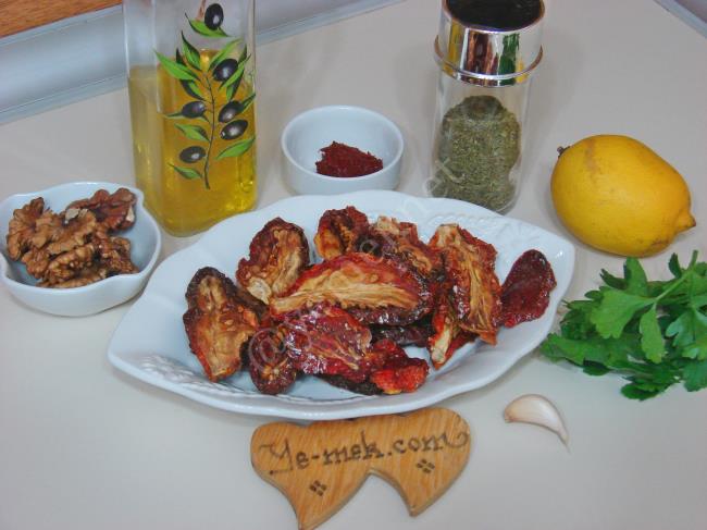 Kahvaltılık Kuru Domates Ezmesi - Yapılışı (1/12) 