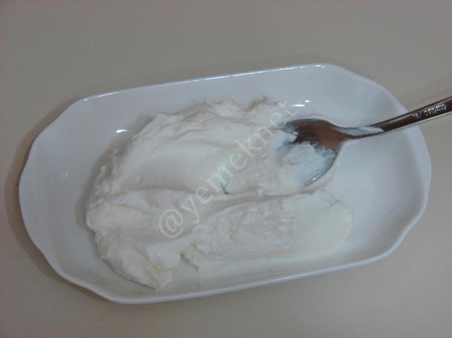 Kahvaltılık Pekmezli Yoğurt - Yapılışı (2/8) 