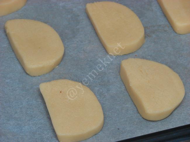 Kesme Un Kurabiyesi - Yapılışı (11/16) 
