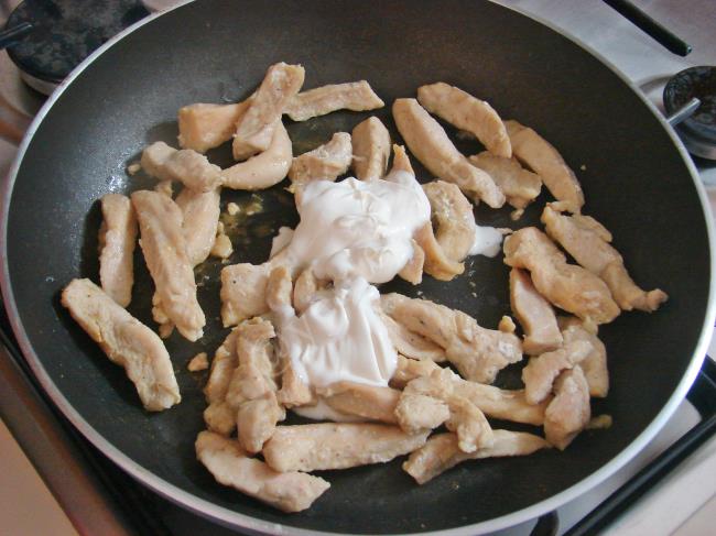Kremalı Tavuk Sote - Yapılışı (7/12) 