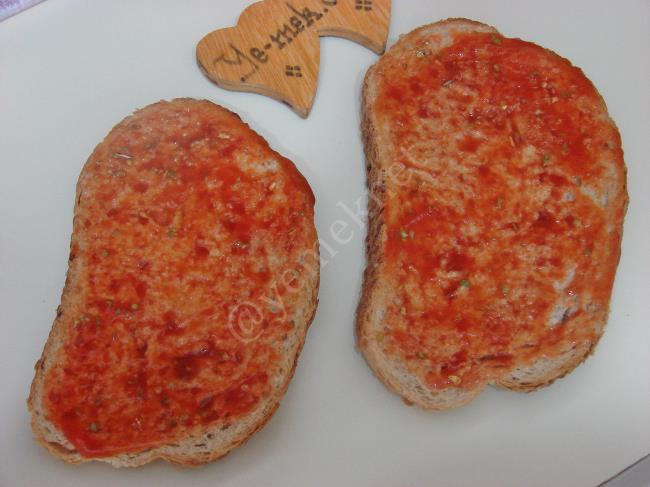 Mantarlı Ekmek Dilimleri - Yapılışı (4/12) 