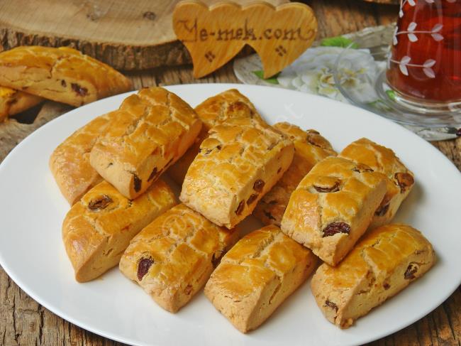 Pastane Usulü Üzümlü Kurabiye Tarifi (Resimli Anlatım) Yemek Tarifleri