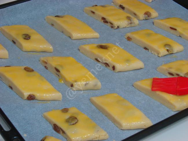 Pastane Usulü Üzümlü Kurabiye - Yapılışı (14/20) 