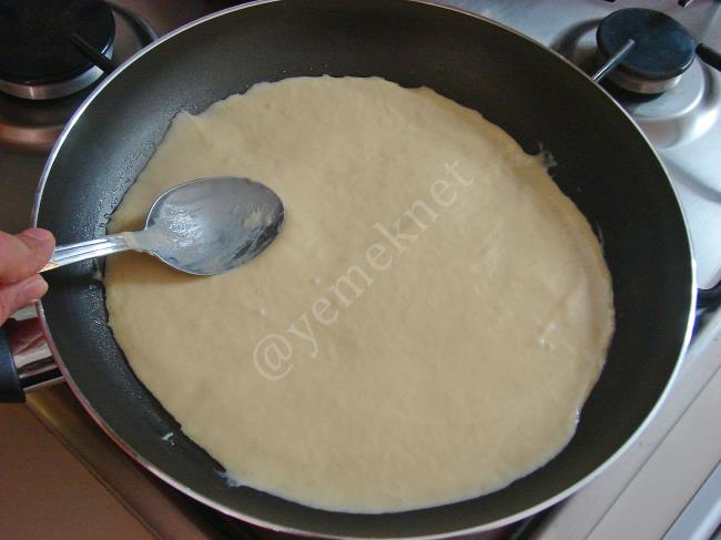 Tava Pizzası - Yapılışı (11/20) 