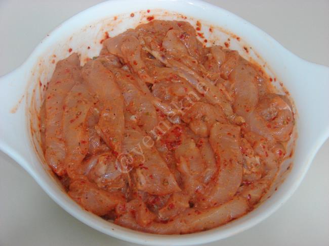 Tavada Soslu Çıtır Tavuk - Yapılışı (5/12) 