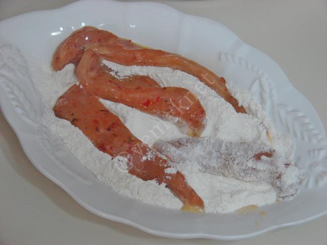 Tavada Soslu Çıtır Tavuk - Yapılışı (8/12) 