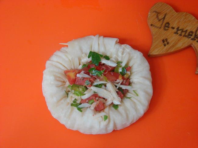 Hazır Yufkadan Kuş Yuvası Böreği - Yapılışı (11/16) 