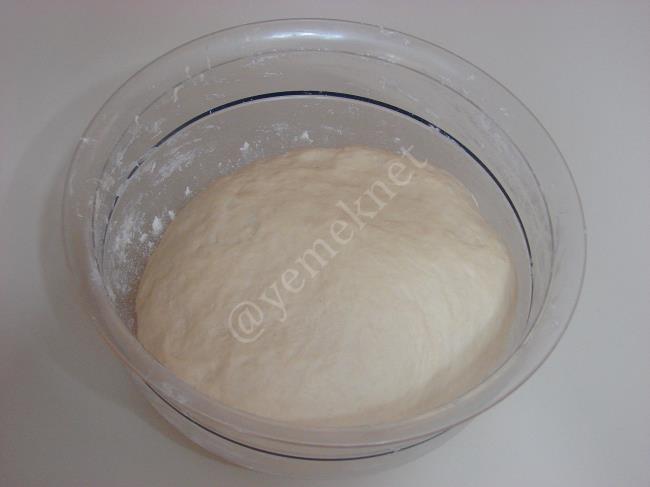 Kahvaltılık Pofuduk Ekmek - Yapılışı (4/12) 