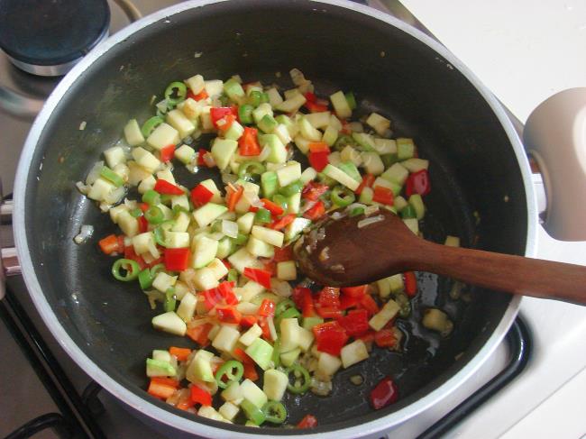 Sebzeli Tavuk Sote - Yapılışı (4/12) 