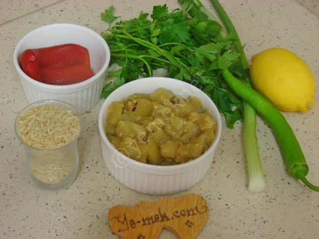 Arpa Şehriyeli Patlıcan Salatası - Yapılışı (1/12) 