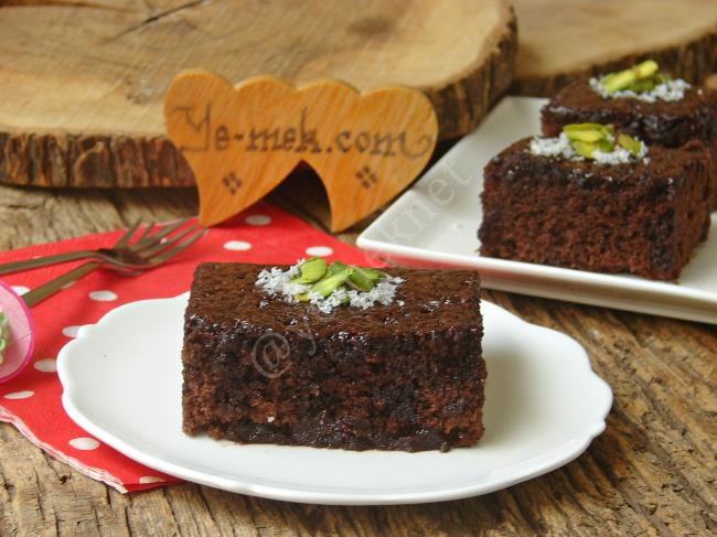 Bol Soslu Islak Kek Tarifi, Nasıl Yapılır? (Resimli) Yemek Tarifleri