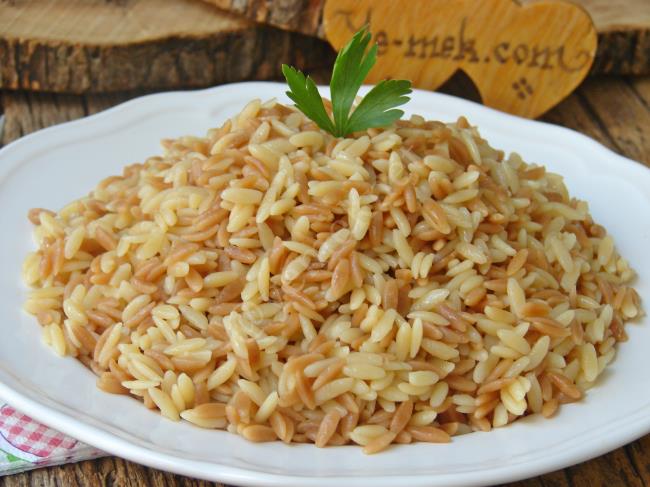 İki Renkli Arpa Şehriye Pilavı - Yapılışı (9/12) 