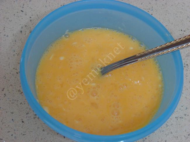 Karışık Omlet - Yapılışı (3/16) 