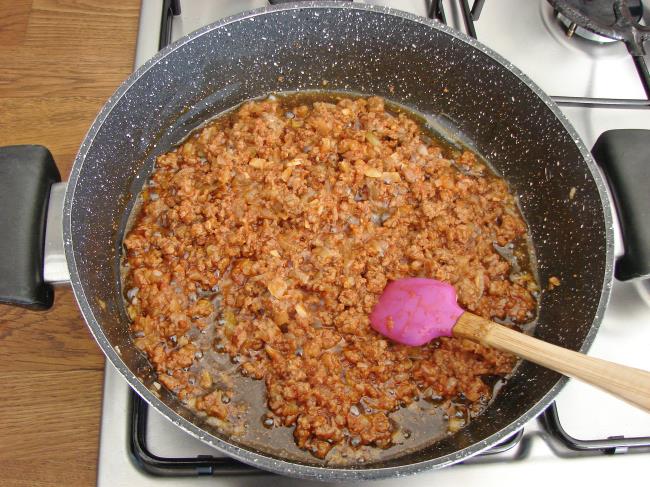 Kıymalı Börülce Yemeği - Yapılışı (6/12) 