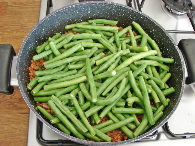 Kıymalı Börülce Yemeği - Yapılışı (7/12) 