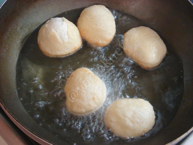 Mayalı Pişi - Yapılışı (7/12) 