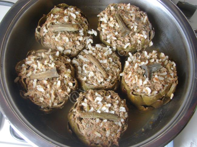 Yapraklı Taze Enginar Dolması - Yapılışı (21/24) 