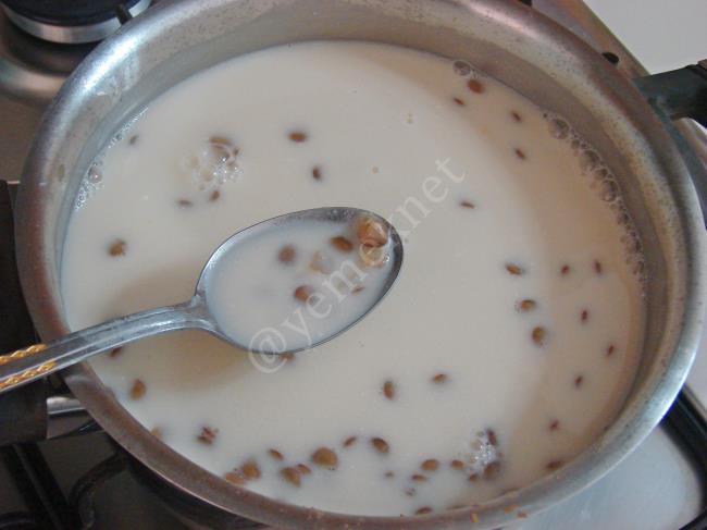 Yoğurtlu Mercimek Çorbası - Yapılışı (7/12) 