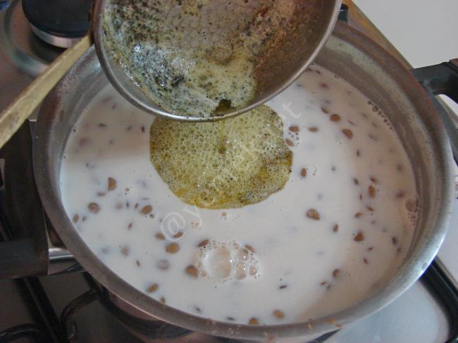 Yoğurtlu Mercimek Çorbası - Yapılışı (8/12) 
