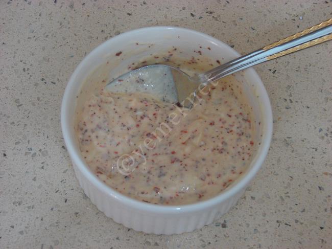 Acılı Ekmek Dilimleri - Yapılışı (6/16) 