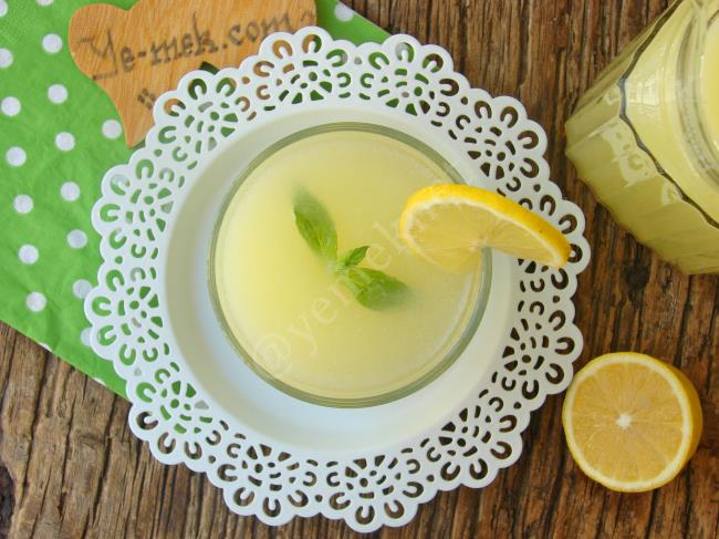 Dondurulmuş Limondan Limonata - Yapılışı (10/12) 