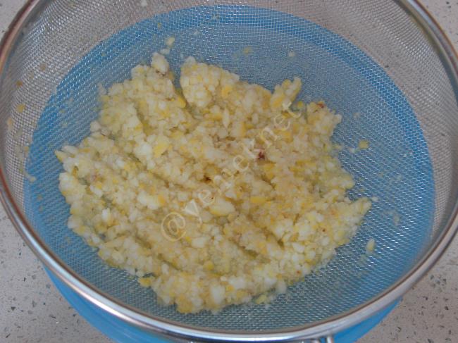 Dondurulmuş Limondan Limonata - Yapılışı (8/12) 