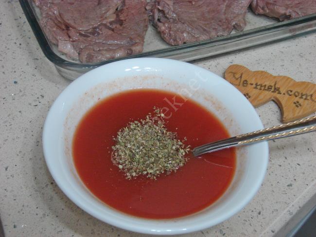 Fırında Salçalı Biftek - Yapılışı (8/16) 