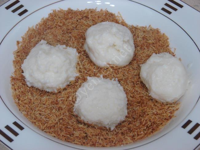 Kadayıflı Muhallebi Topları - Yapılışı (8/12) 