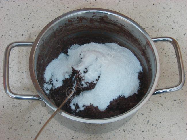 Kakaolu İrmik Topları - Yapılışı (4/8) 