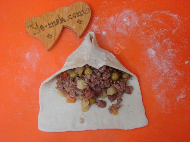 Kıymalı Talaş Böreği - Yapılışı (6/16) 