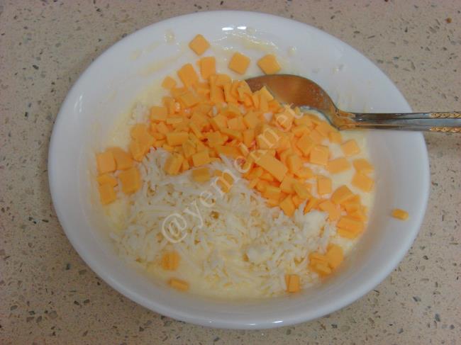 Peynirli Ekmek Dilimleri - Yapılışı (4/12) 