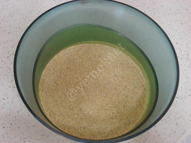 Sarımsaklı Köfte - Yapılışı (2/20) 