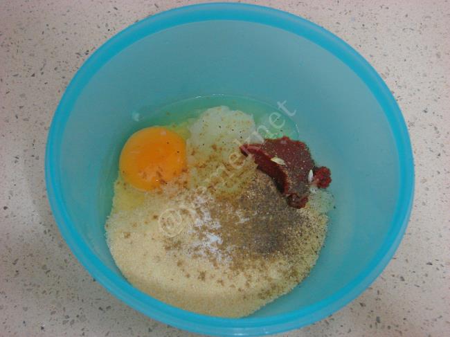 Yoğurtlu Bulgur Köftesi - Yapılışı (3/20) 