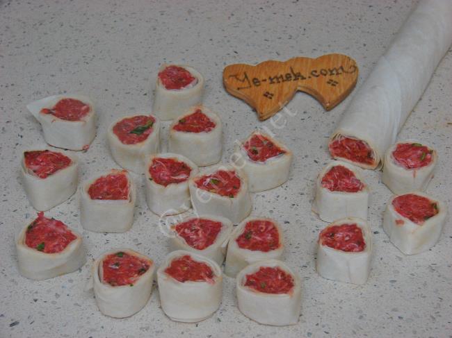 Yufkalı Şiş Köfte - Yapılışı (10/20) 