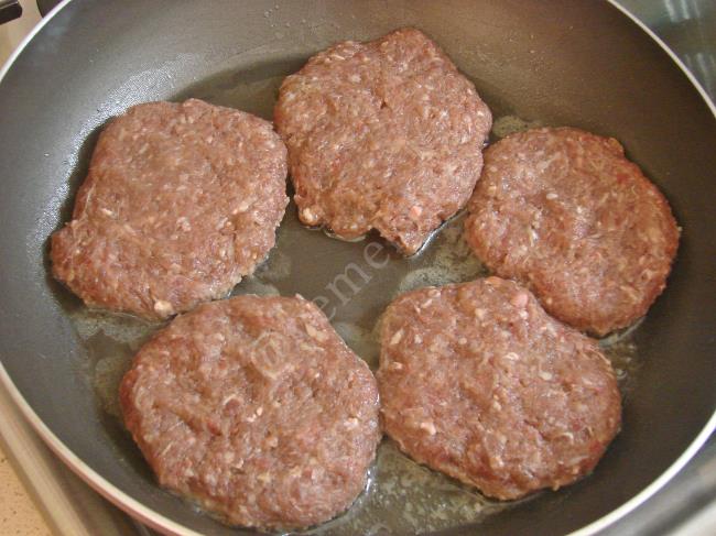 Akçaabat Köftesi - Yapılışı (4/8) 