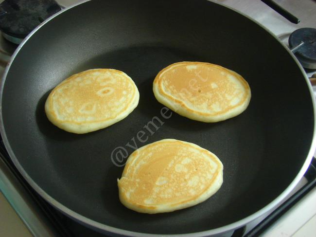 Çikolatalı Kaşık Dökmesi - Yapılışı (9/16) 