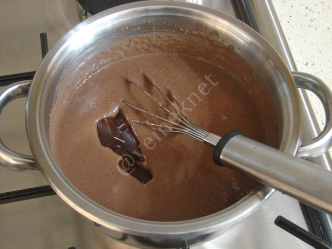 İki Renkli İrmik Tatlısı - Yapılışı (3/16) 