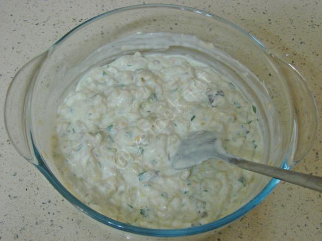 Labne Peynirli Köz Patlıcan Salatası - Yapılışı (8/12) 