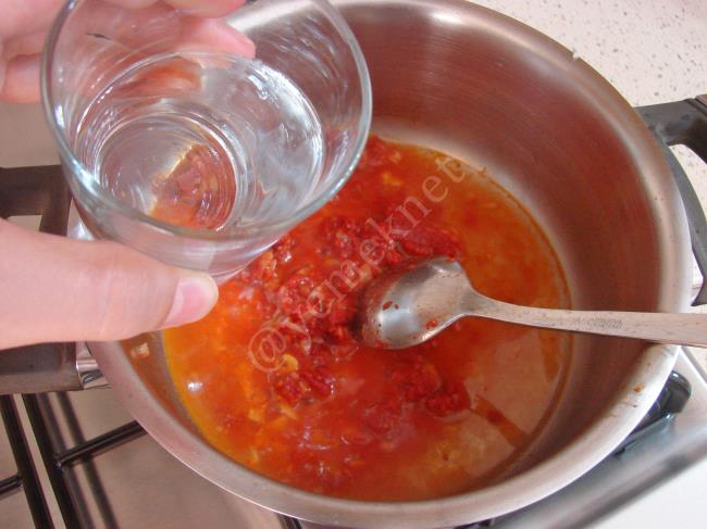 Salçalı Buğday Çorbası - Yapılışı (3/12) 