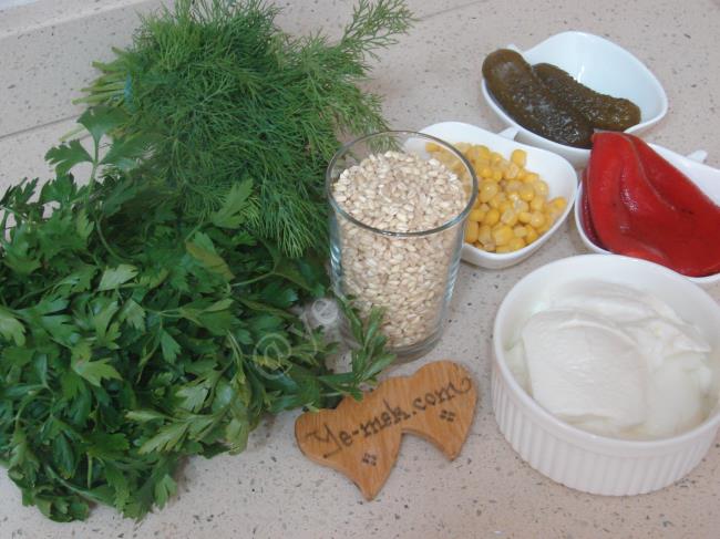 Yoğurtlu Buğday Salatası - Yapılışı (1/8) 
