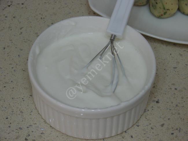 Yoğurtlu Patates Topları - Yapılışı (8/12) 