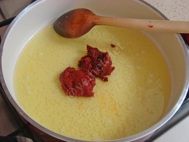 Yoğurtlu Semizotu Yatağında Bulgur Köftesi - Yapılışı (11/24) 