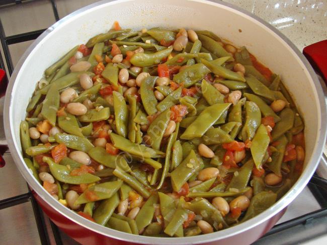 Barbunyalı Taze Fasulye - Yapılışı (9/12) 