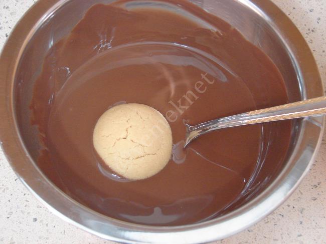 Çikolatalı Kartopu Kurabiyesi - Yapılışı (10/16) 