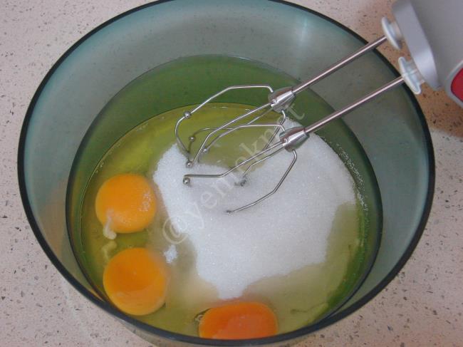 Elmalı Kek - Yapılışı (2/16) 