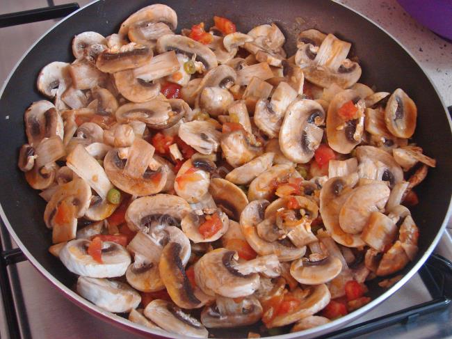 Köfteli Mantar Yemeği - Yapılışı (10/16) 