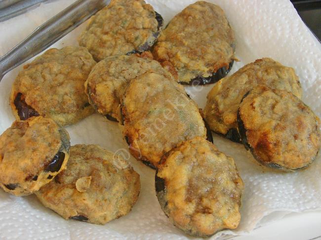 Köfteli Patlıcan Kızartması - Yapılışı (12/16) 